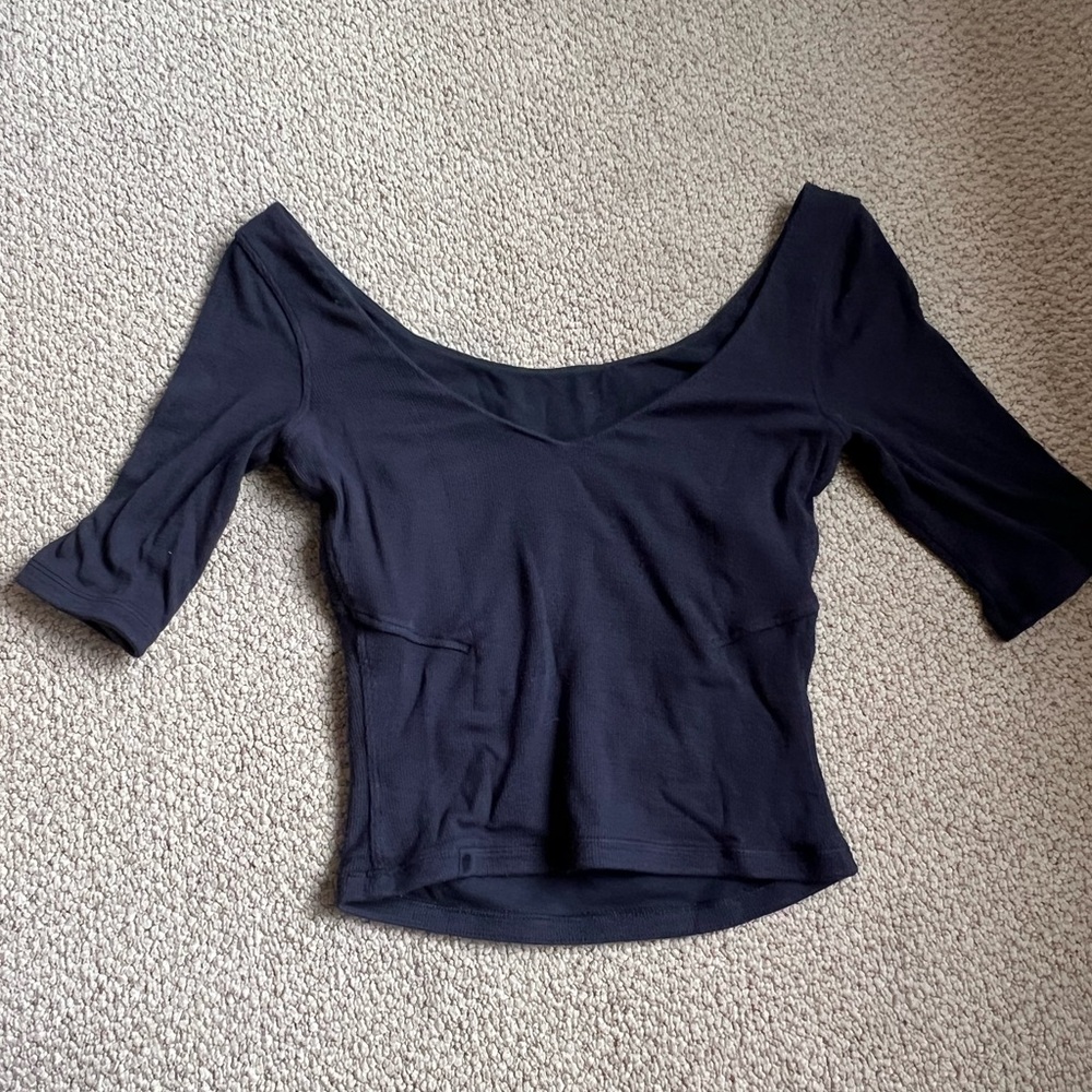 Elegant black Lulu lemon scoop neck black ballet top with cap sleeves size small